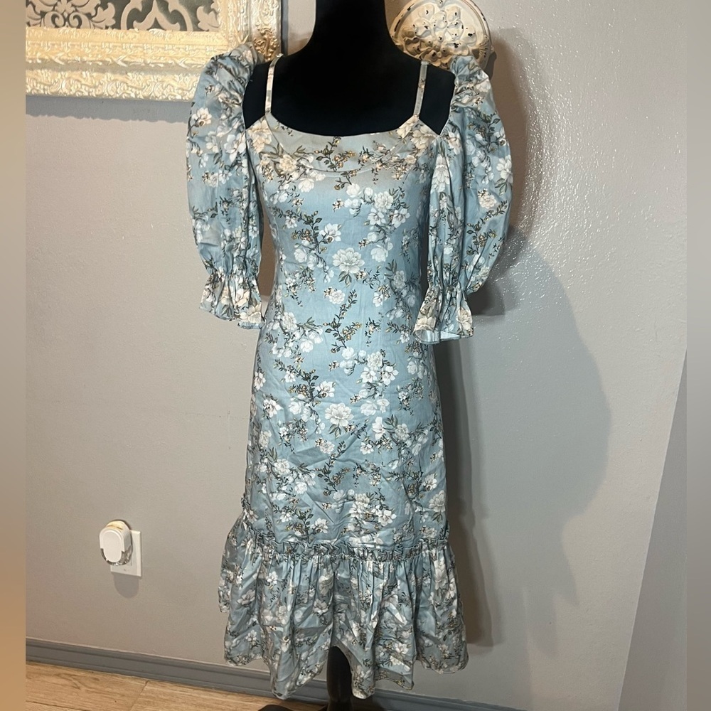Reveux Floral Blue Puff Sleeve Dress - Picture 9 of 15